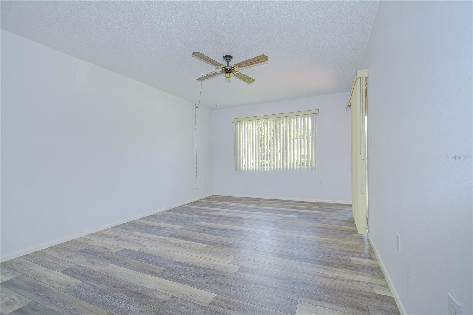 Image 13 of 33 For 11511 113th Street 33d