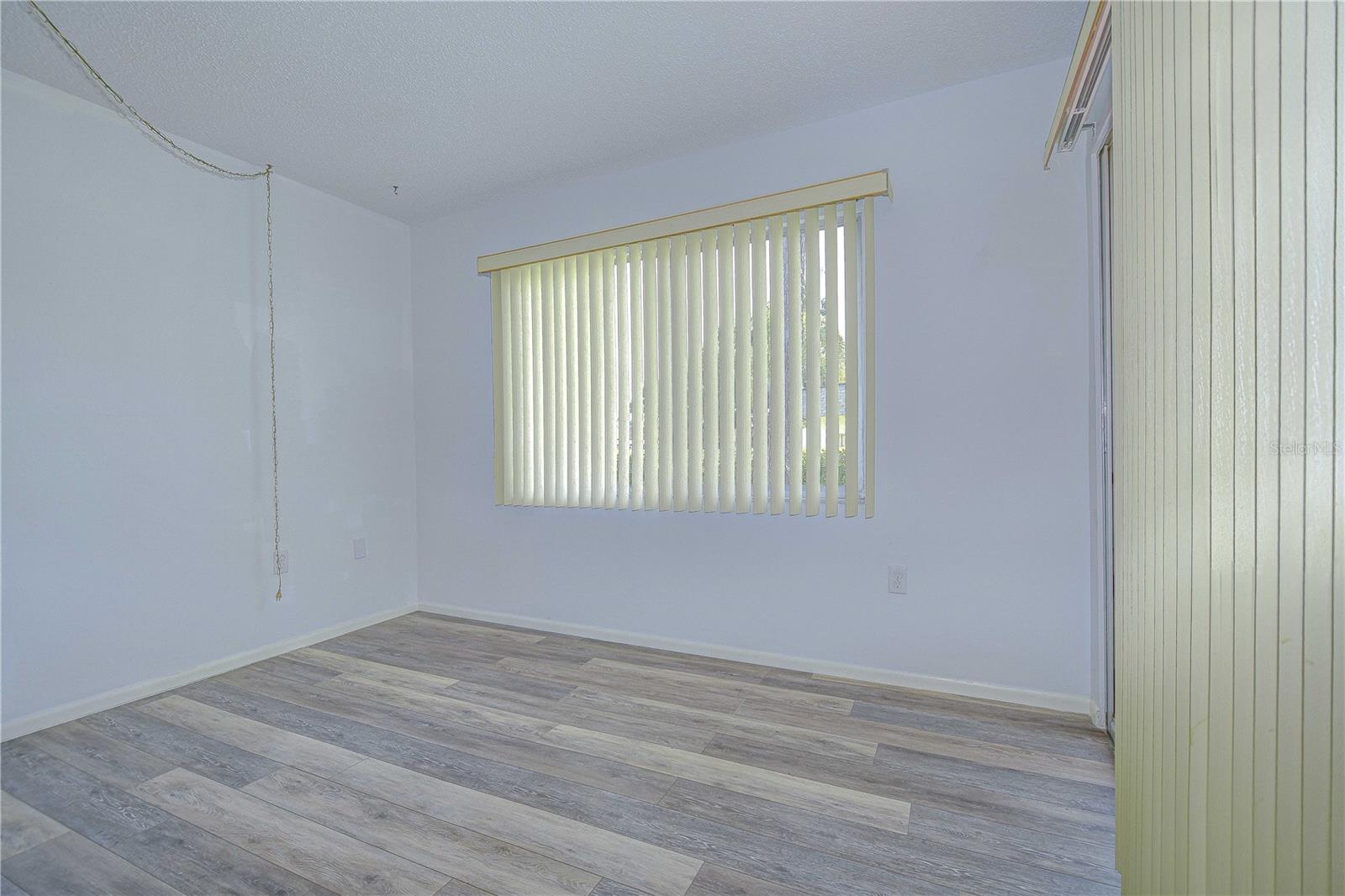 Image 14 of 33 For 11511 113th Street 33d