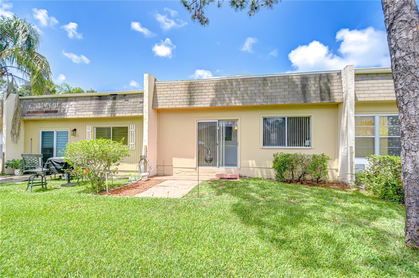 Image 26 of 33 For 11511 113th Street 33d