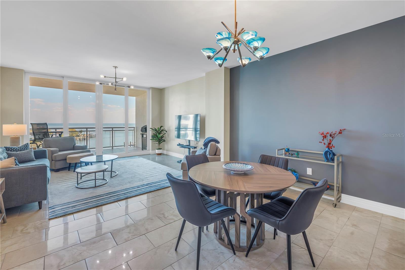 Image 17 of 72 For 1325 Snell Isle Boulevard Ne 611