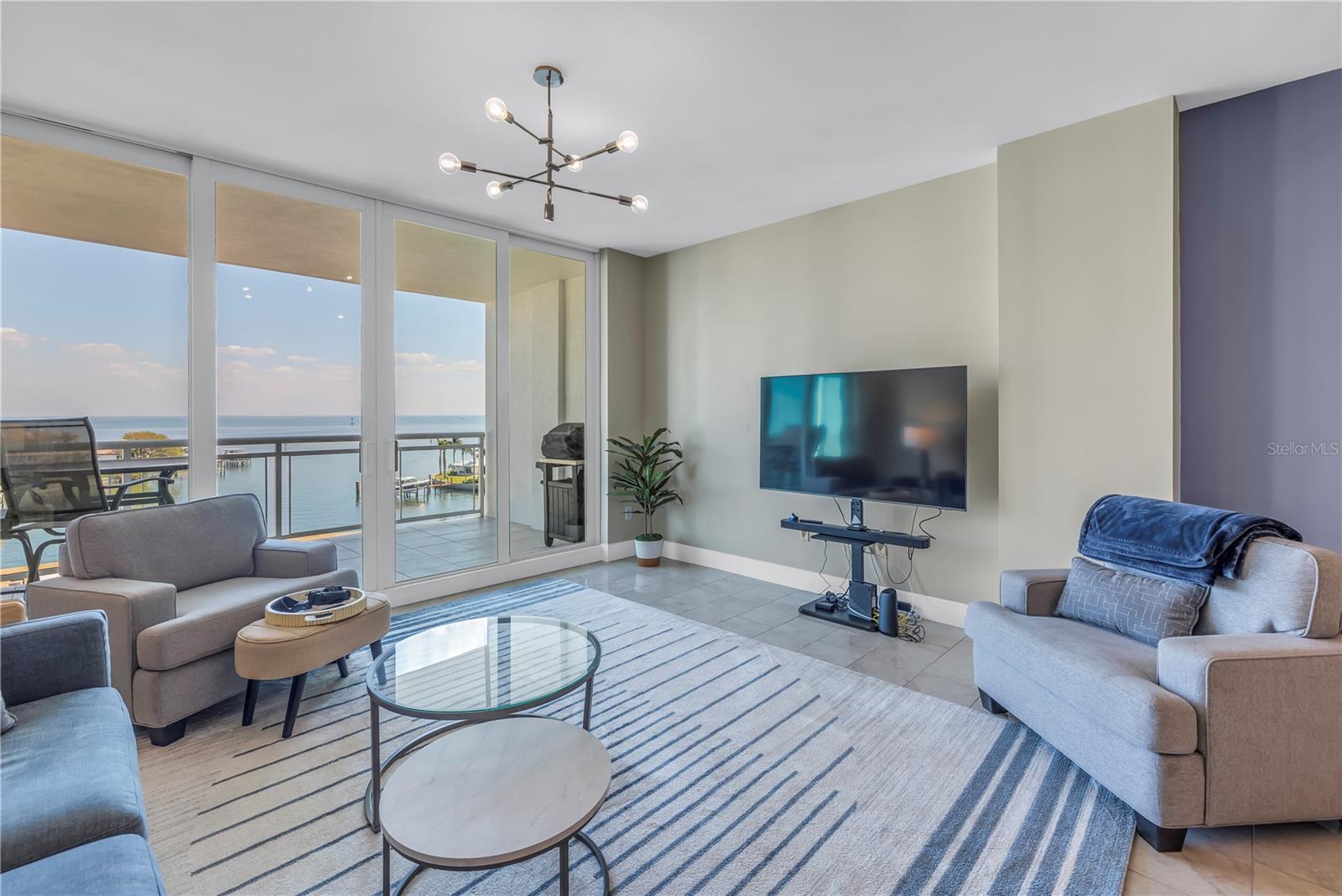 Image 20 of 72 For 1325 Snell Isle Boulevard Ne 611