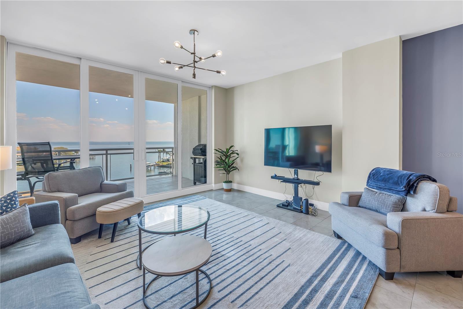 Image 24 of 72 For 1325 Snell Isle Boulevard Ne 611