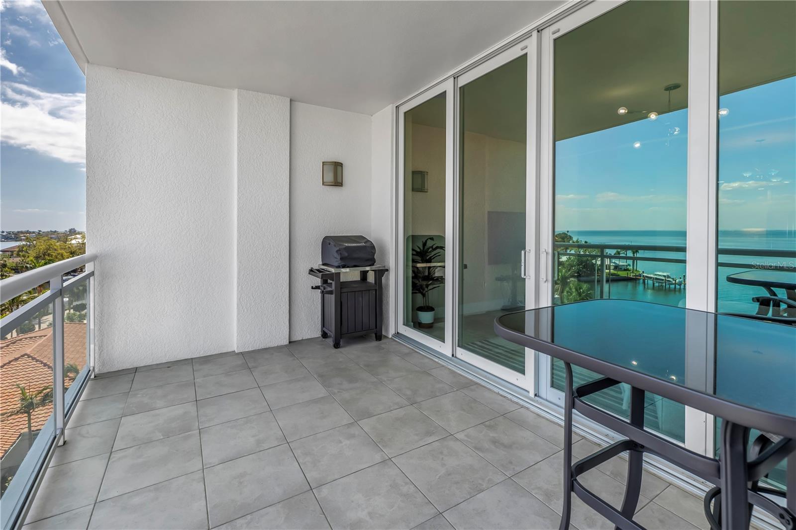 Image 35 of 72 For 1325 Snell Isle Boulevard Ne 611