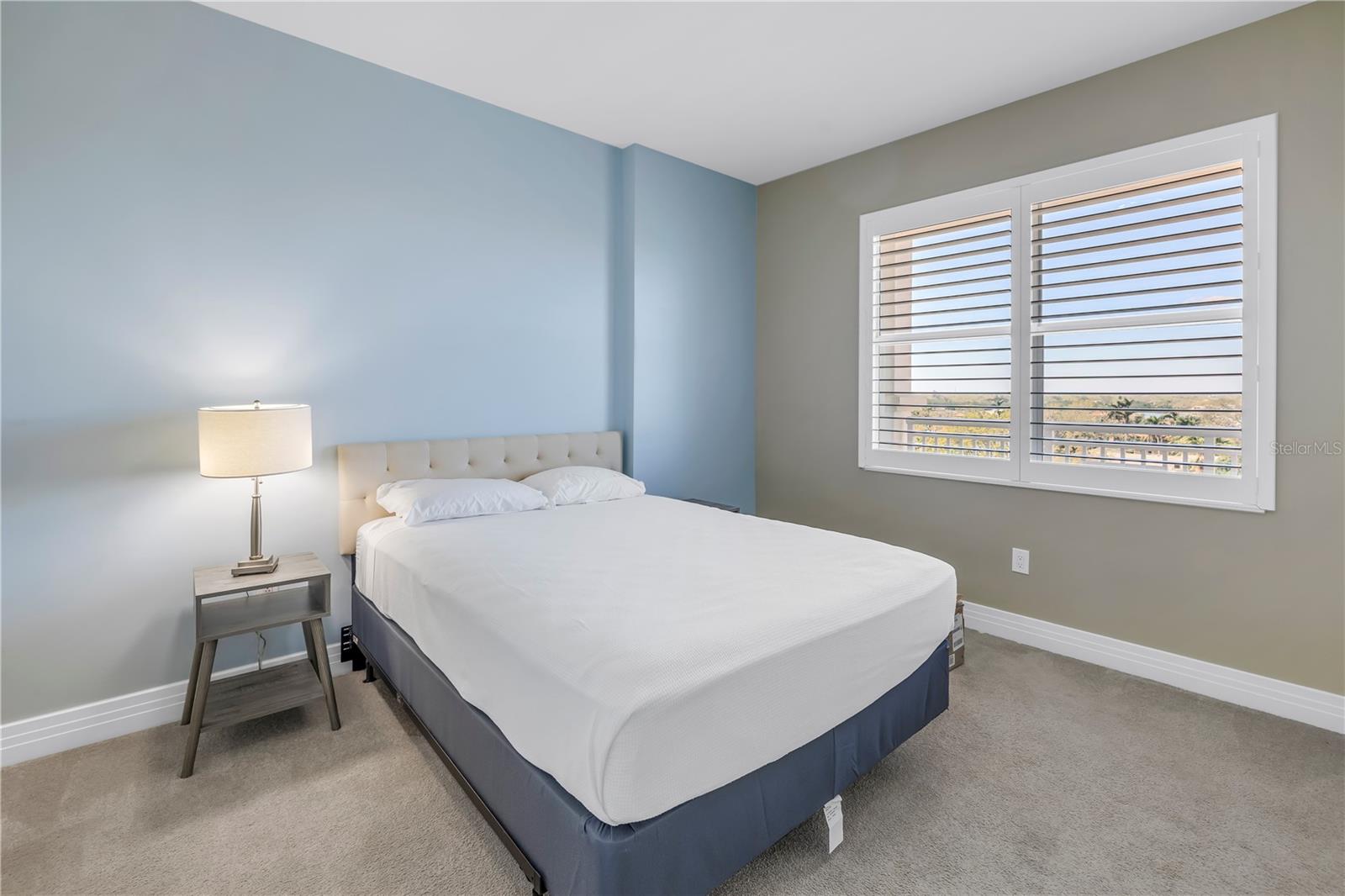 Image 47 of 72 For 1325 Snell Isle Boulevard Ne 611