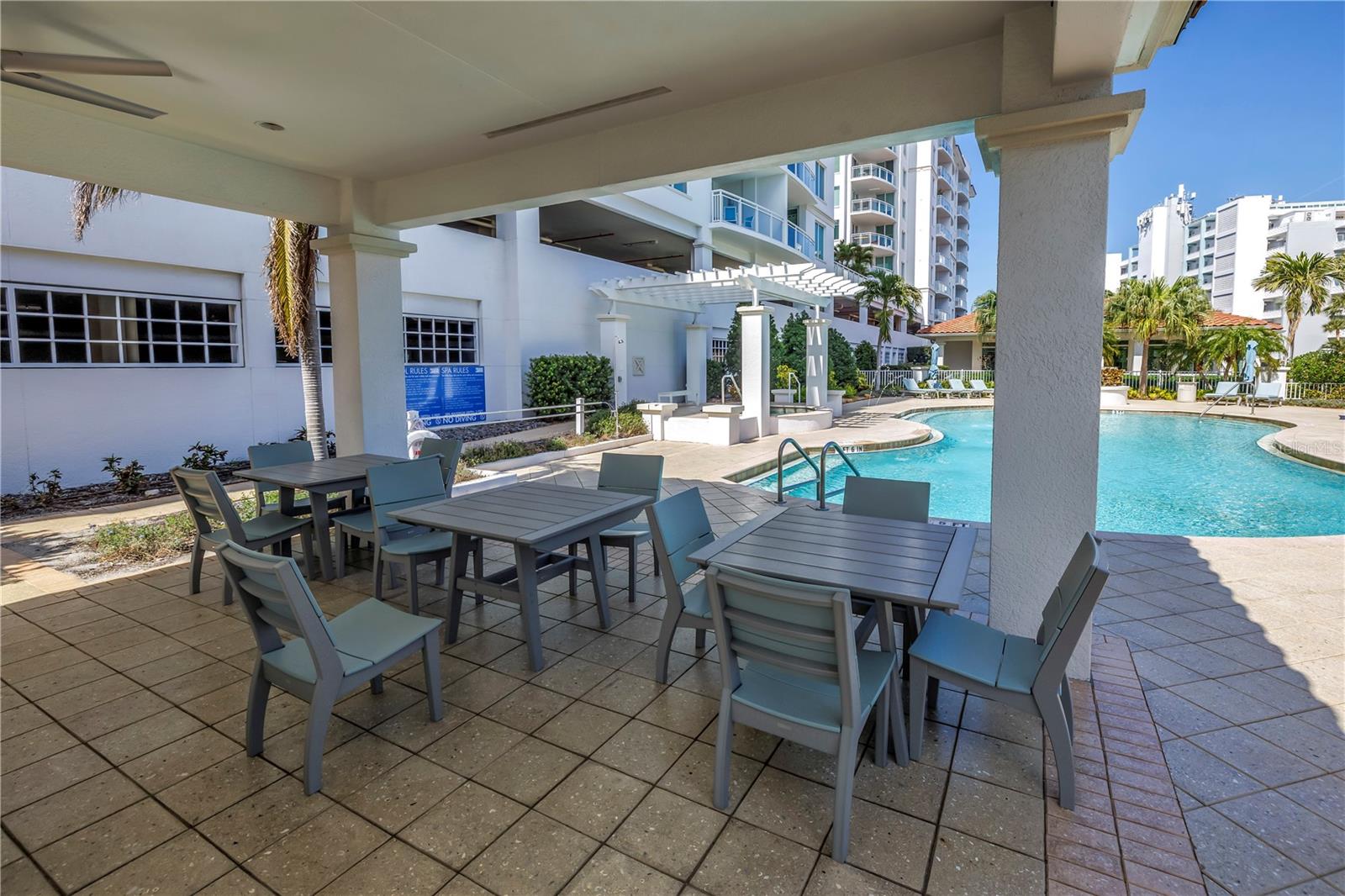 Image 61 of 72 For 1325 Snell Isle Boulevard Ne 611