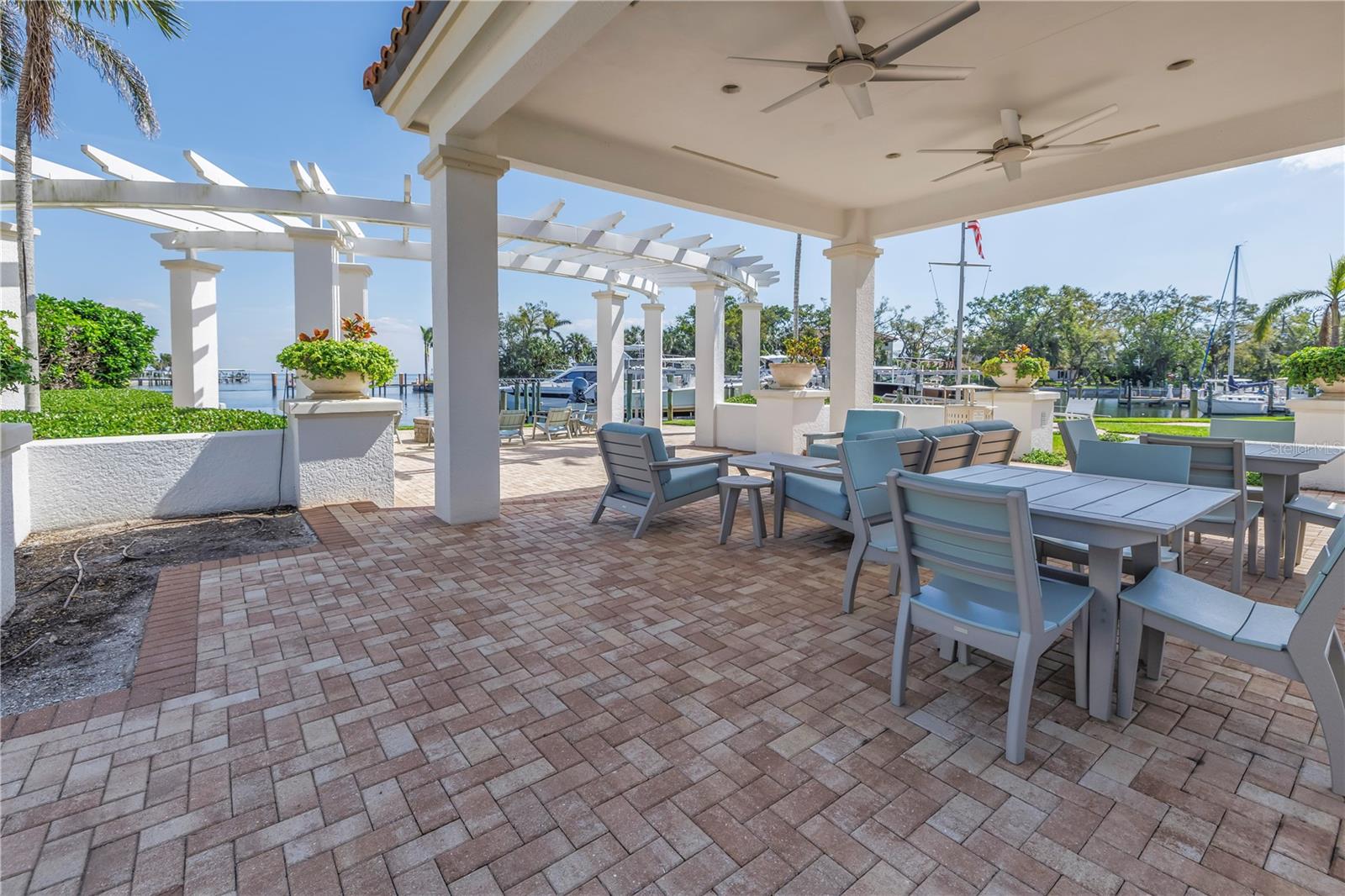 Image 63 of 72 For 1325 Snell Isle Boulevard Ne 611