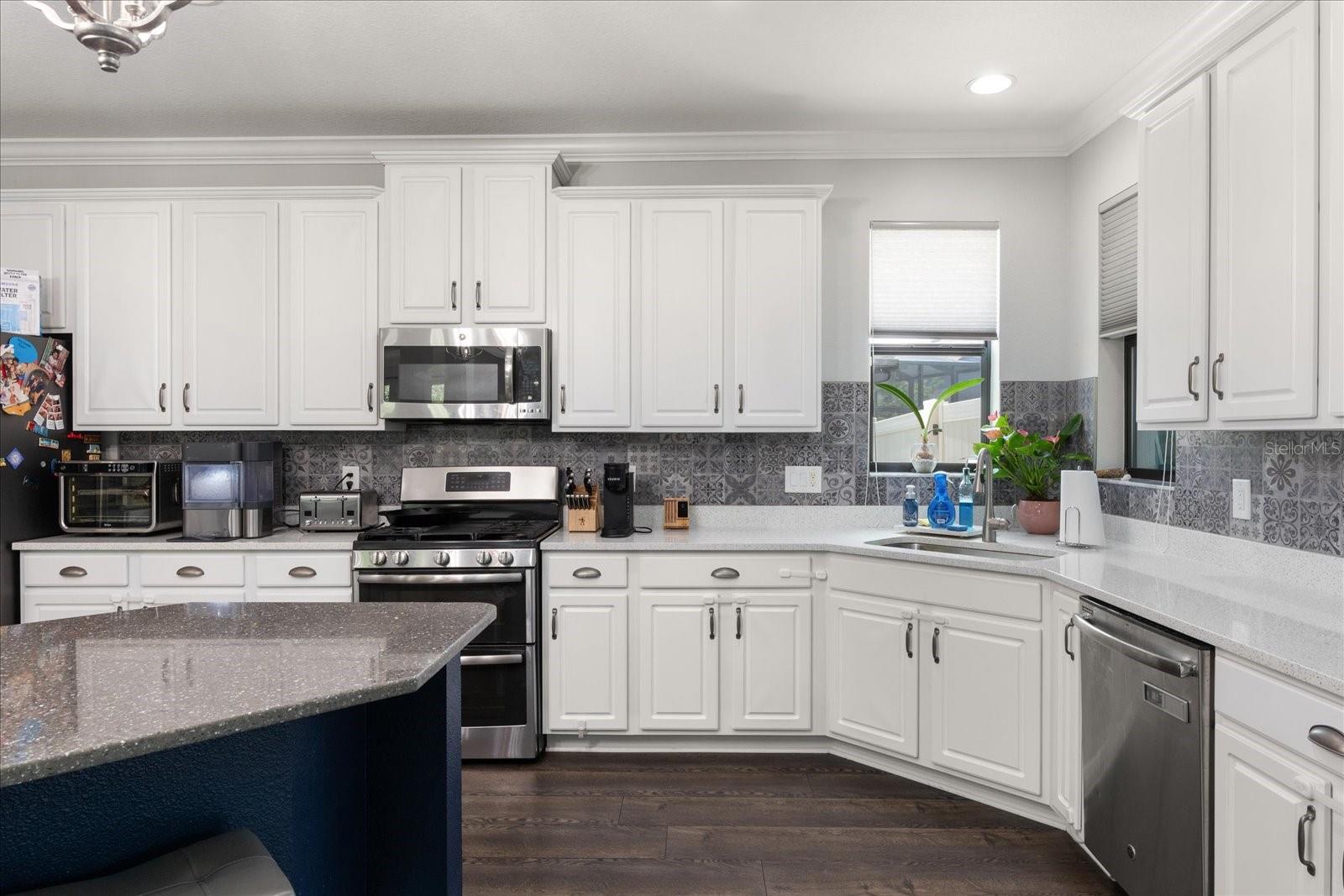 Image 10 of 39 For 12415 Hitching Street