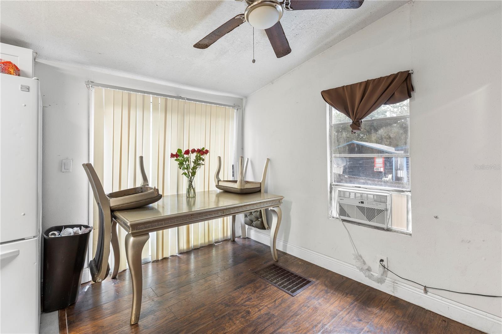 Image 11 of 30 For 2712 Berdetta Street