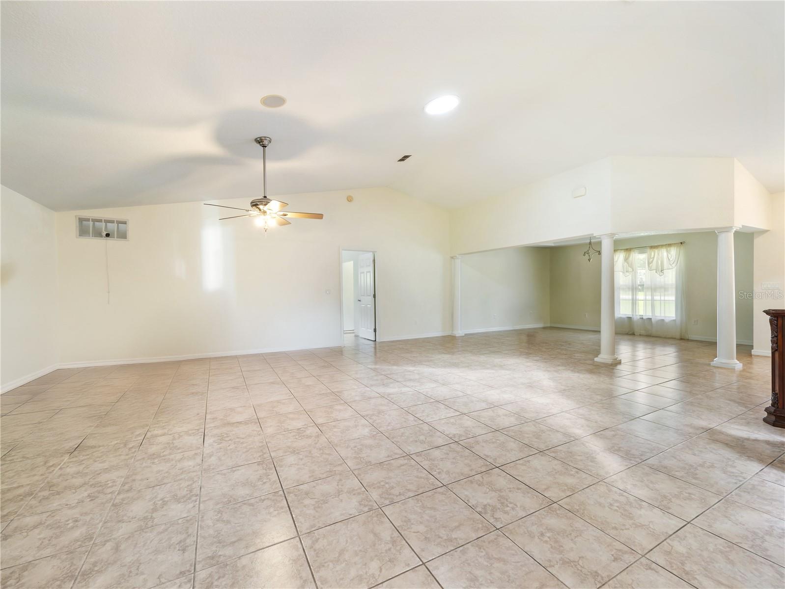 Image 8 of 39 For 21590 84th Loop