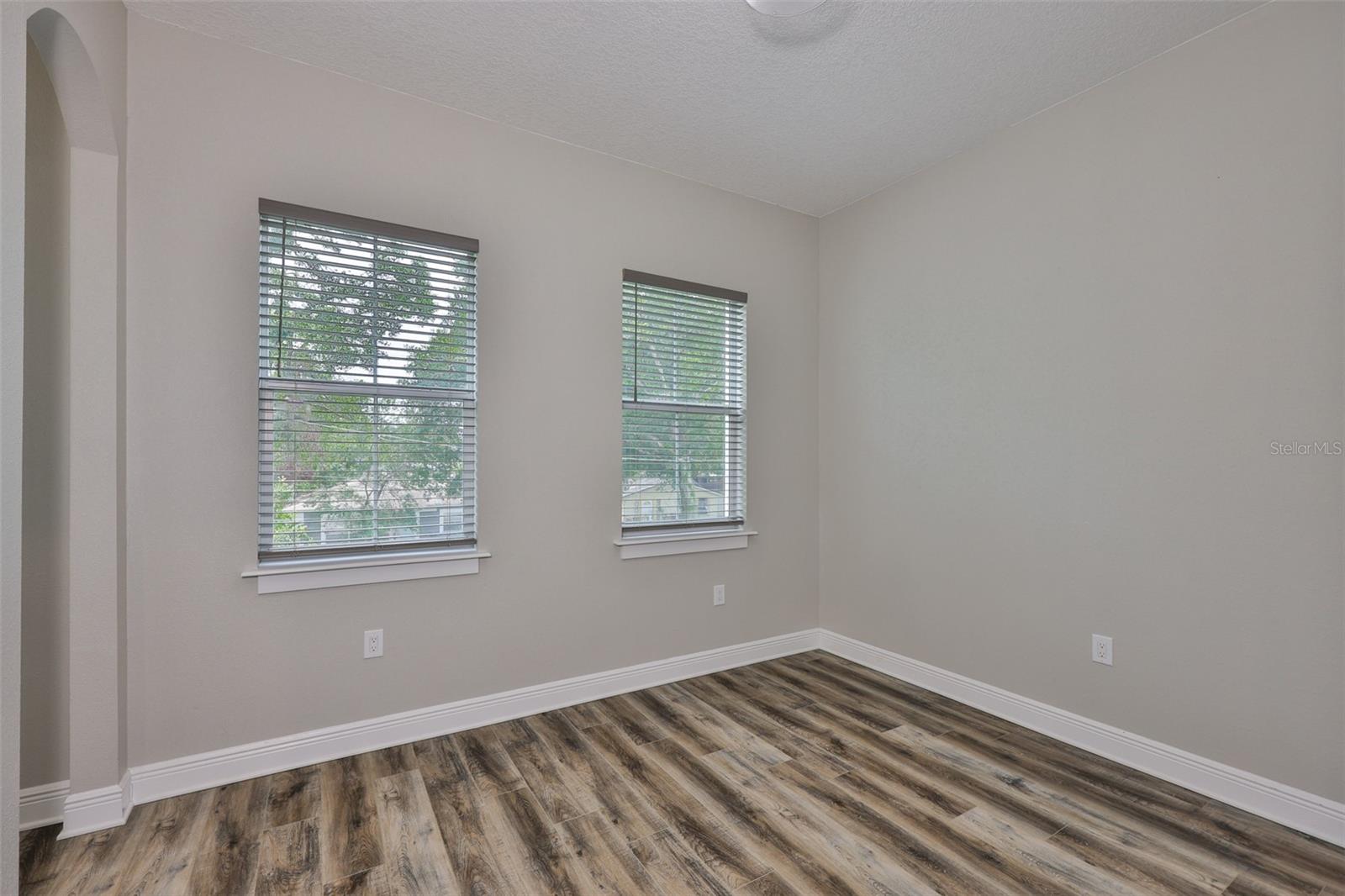 Image 15 of 32 For 1410 Curtis Street 2