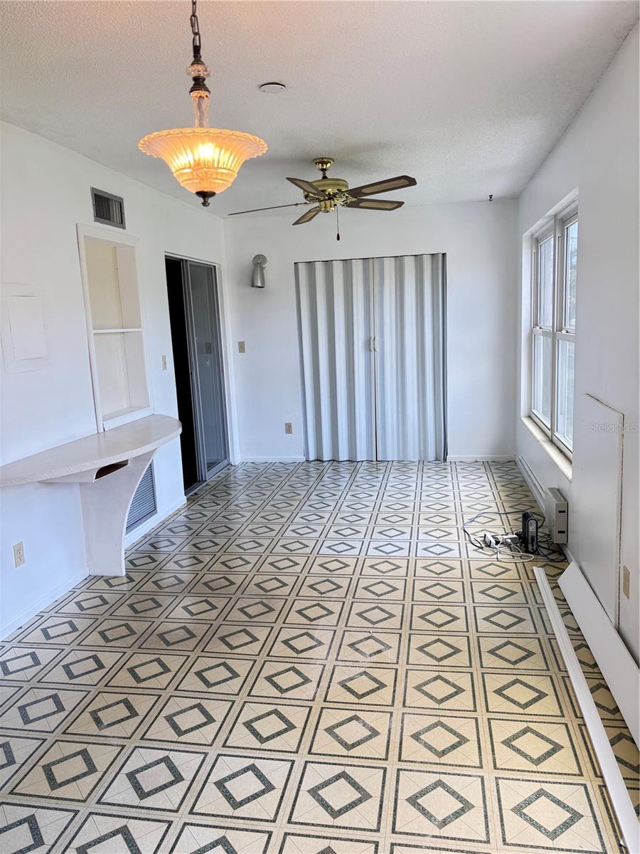 Image 11 of 21 For 2404 Florentine Way 48