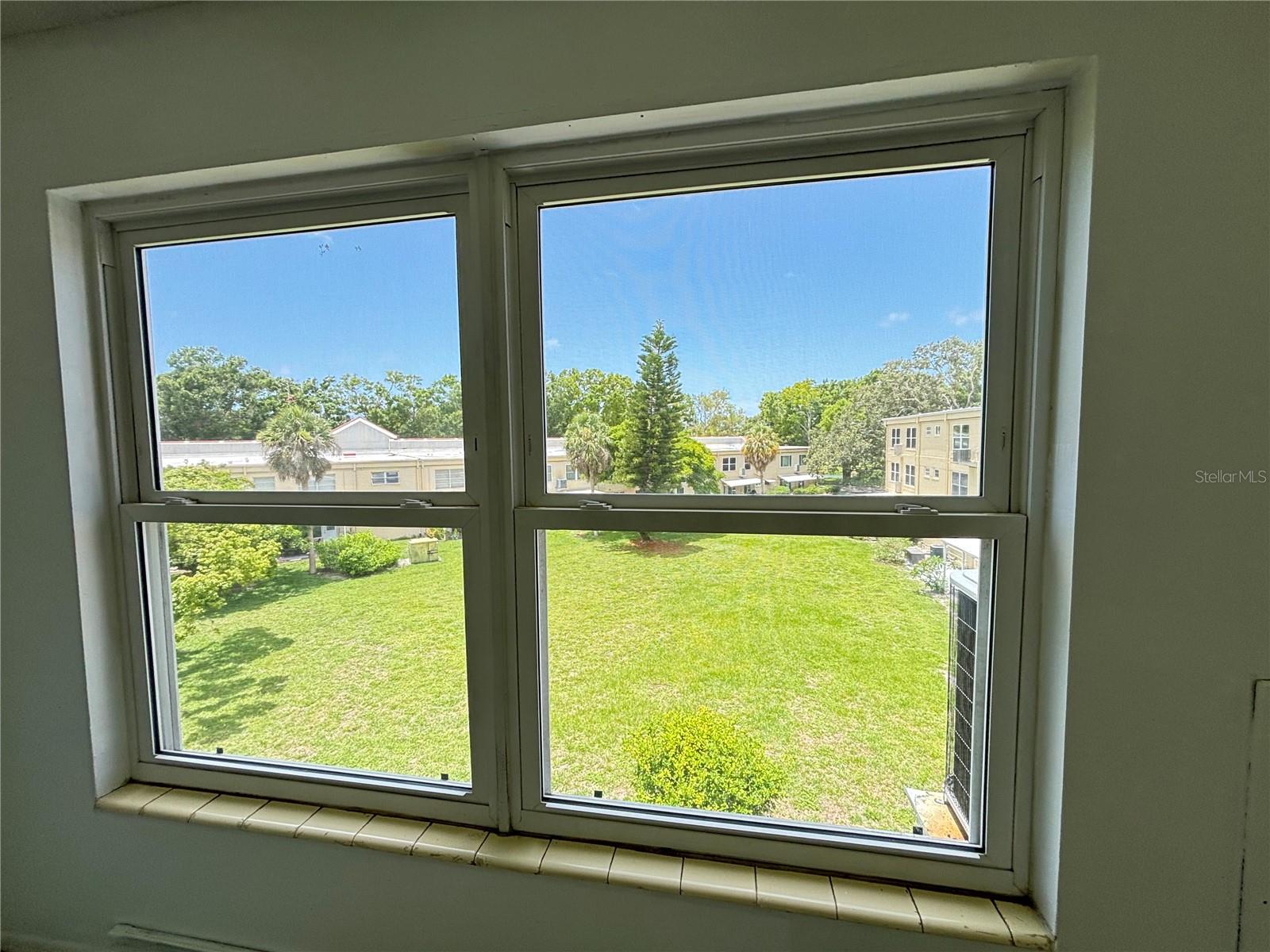 Image 13 of 21 For 2404 Florentine Way 48
