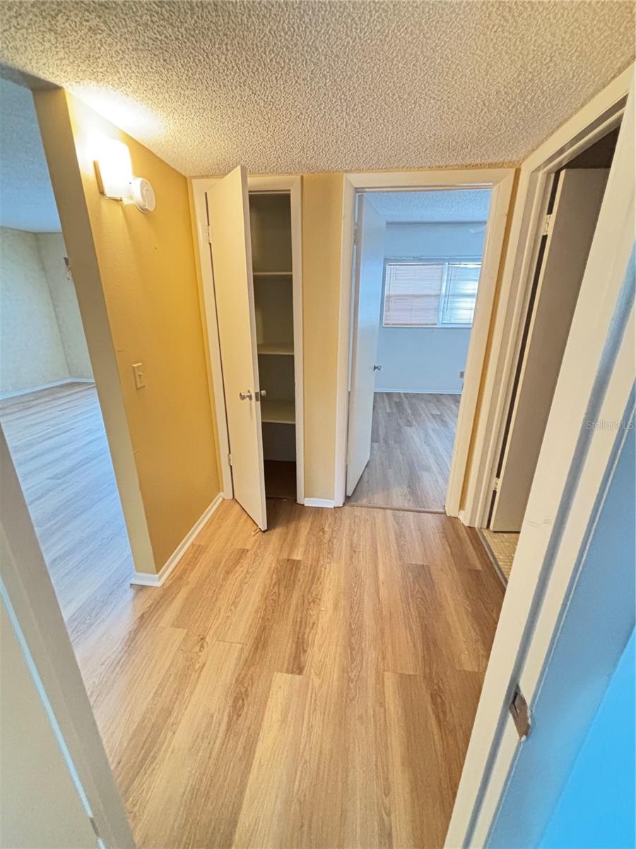 Image 18 of 21 For 2404 Florentine Way 48