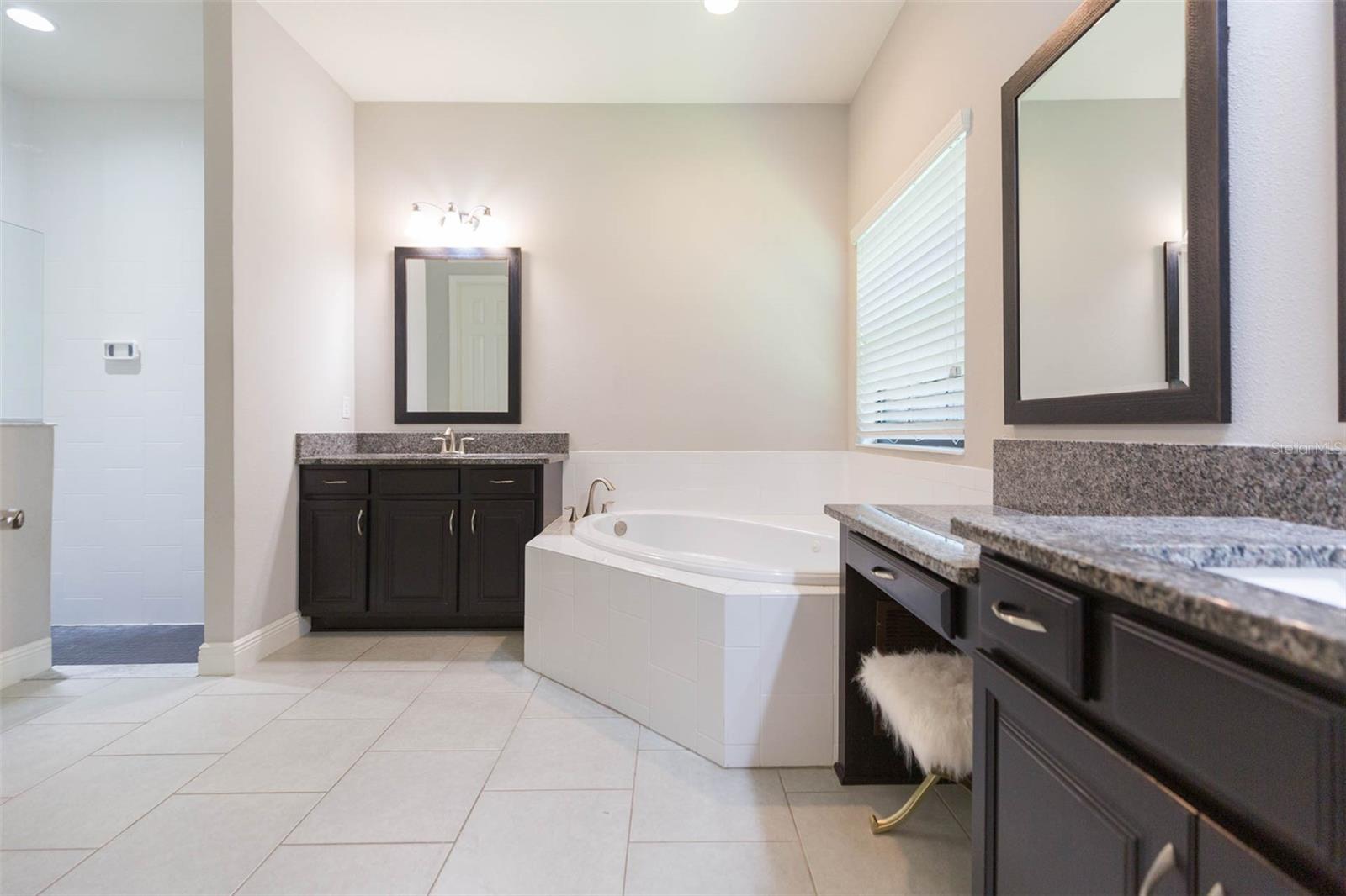 Image 17 of 58 For 6331 Voyagers Place