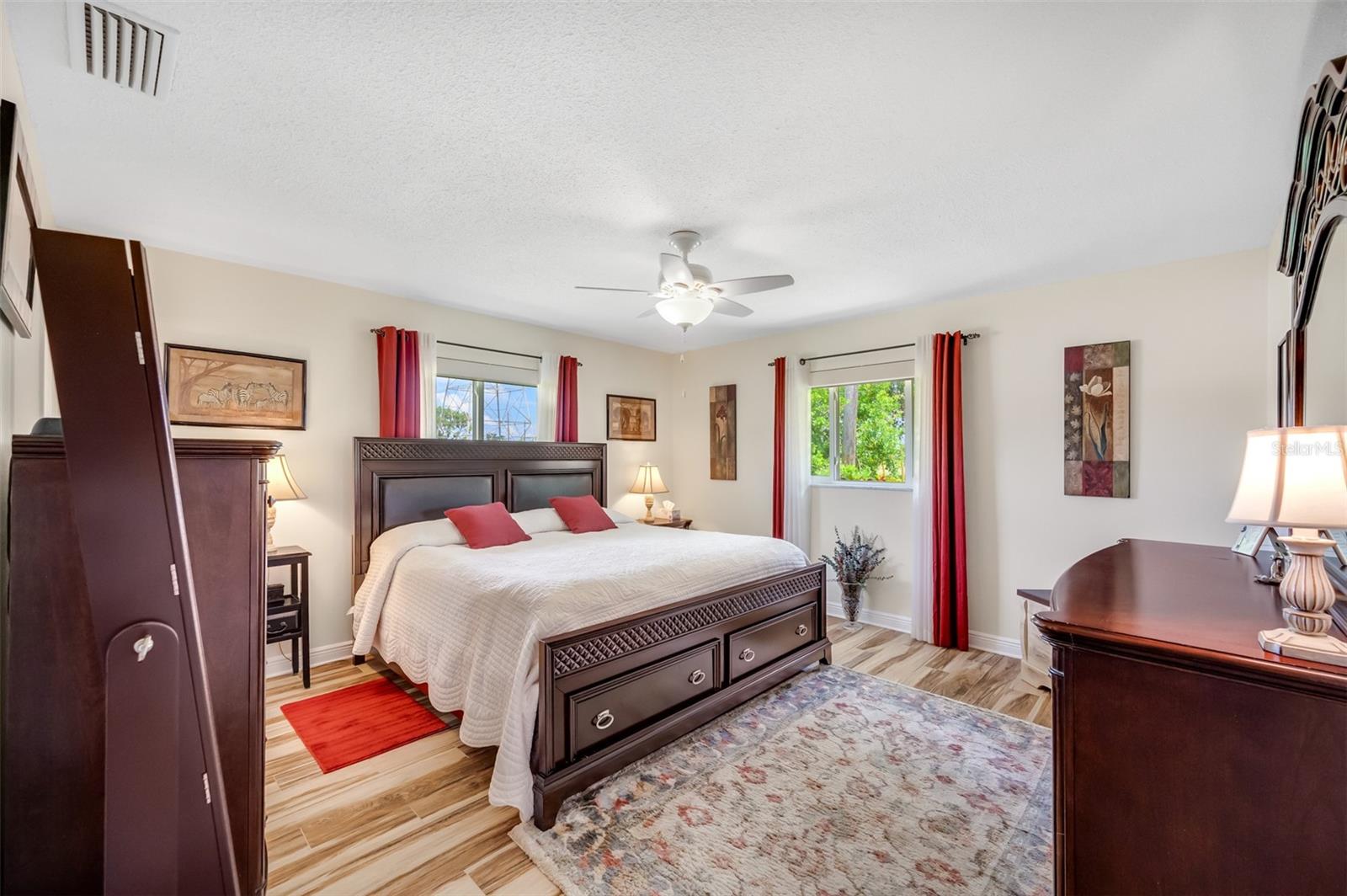 Image 15 of 24 For 4076 Mainlands Boulevard N