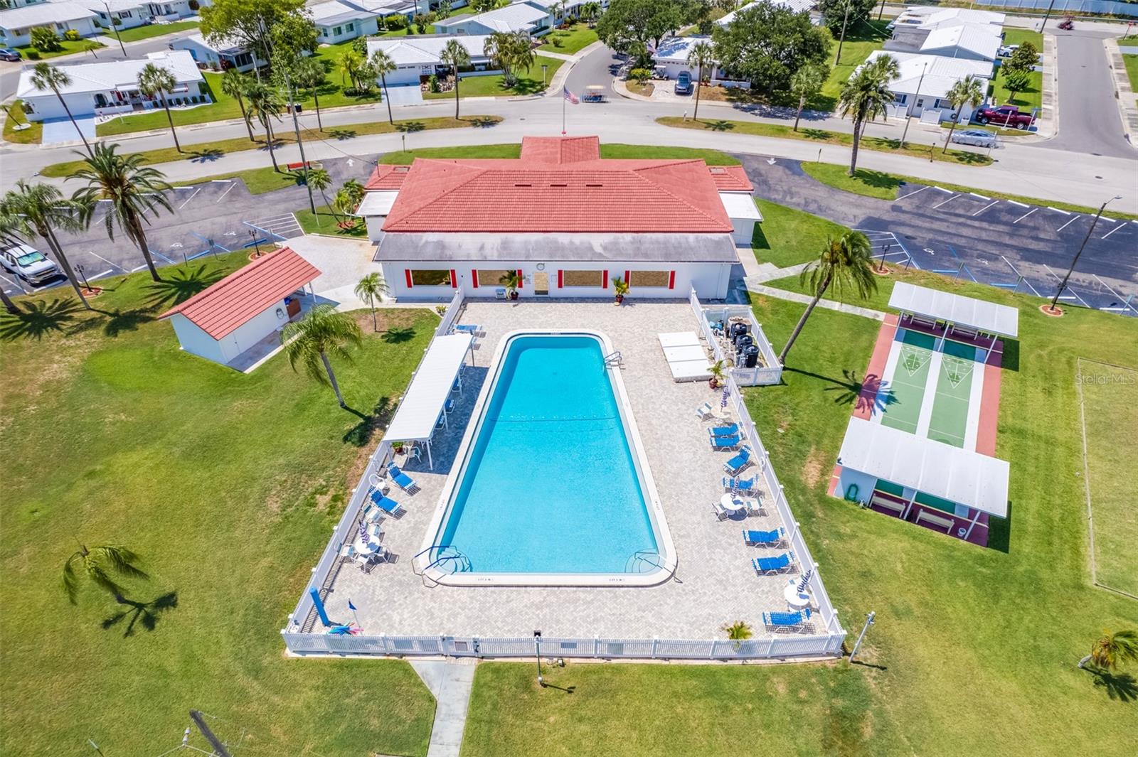 Image 23 of 24 For 4076 Mainlands Boulevard N