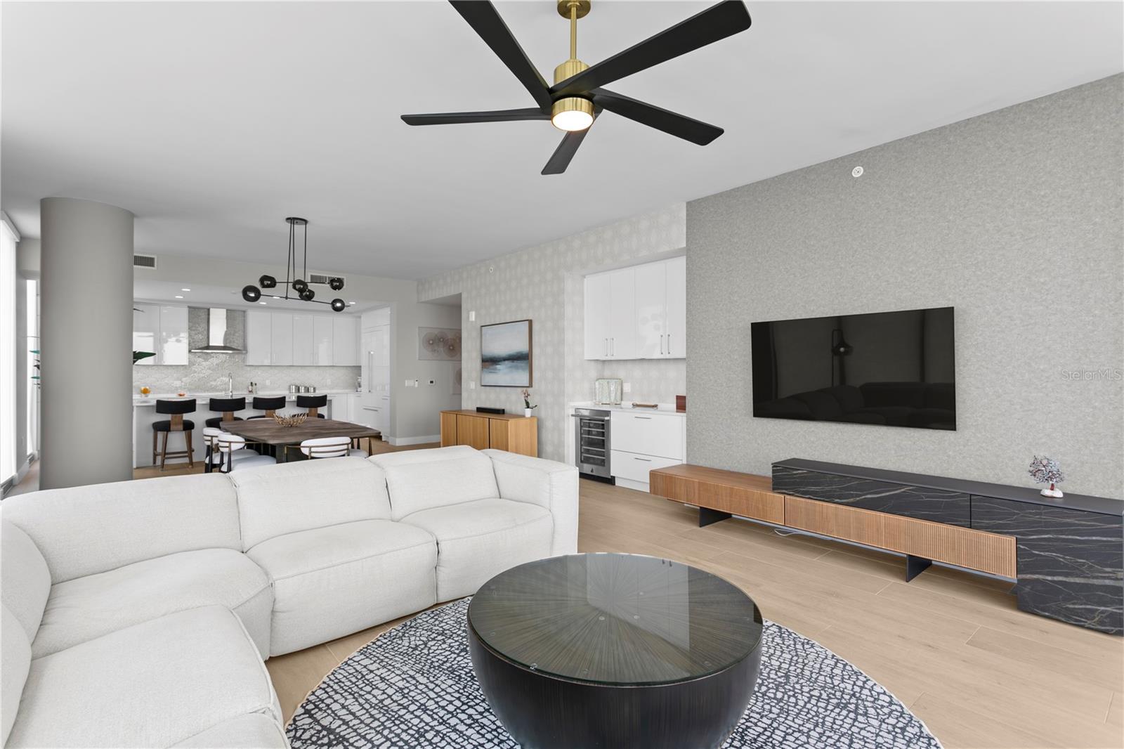 Image 13 of 91 For 301 1st Street S 1601