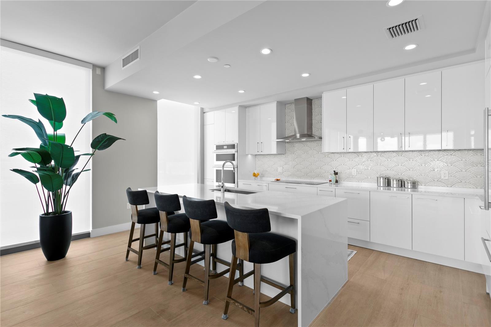 Image 16 of 91 For 301 1st Street S 1601
