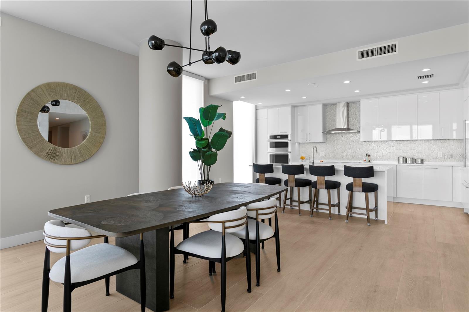 Image 17 of 91 For 301 1st Street S 1601