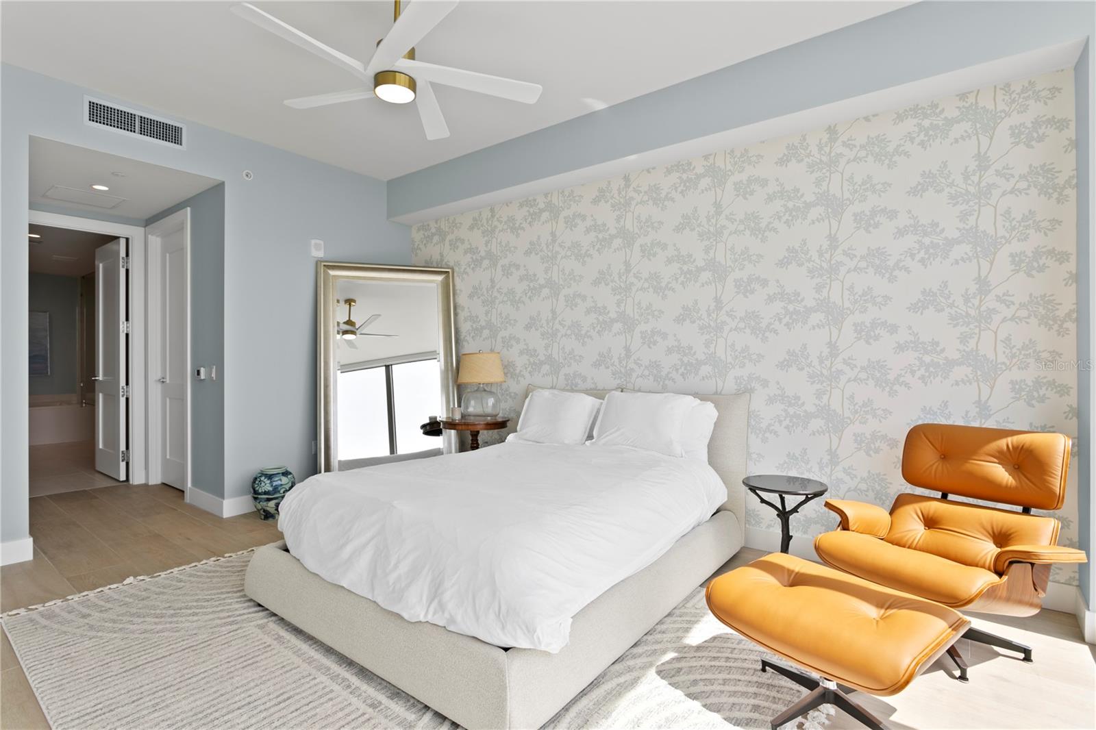 Image 29 of 91 For 301 1st Street S 1601