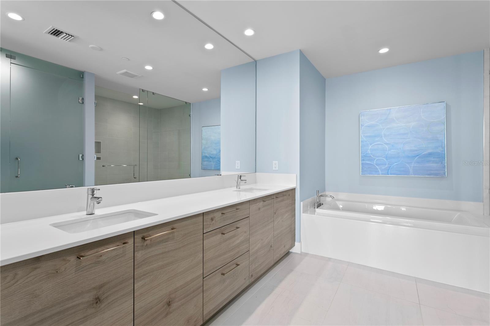 Image 30 of 91 For 301 1st Street S 1601