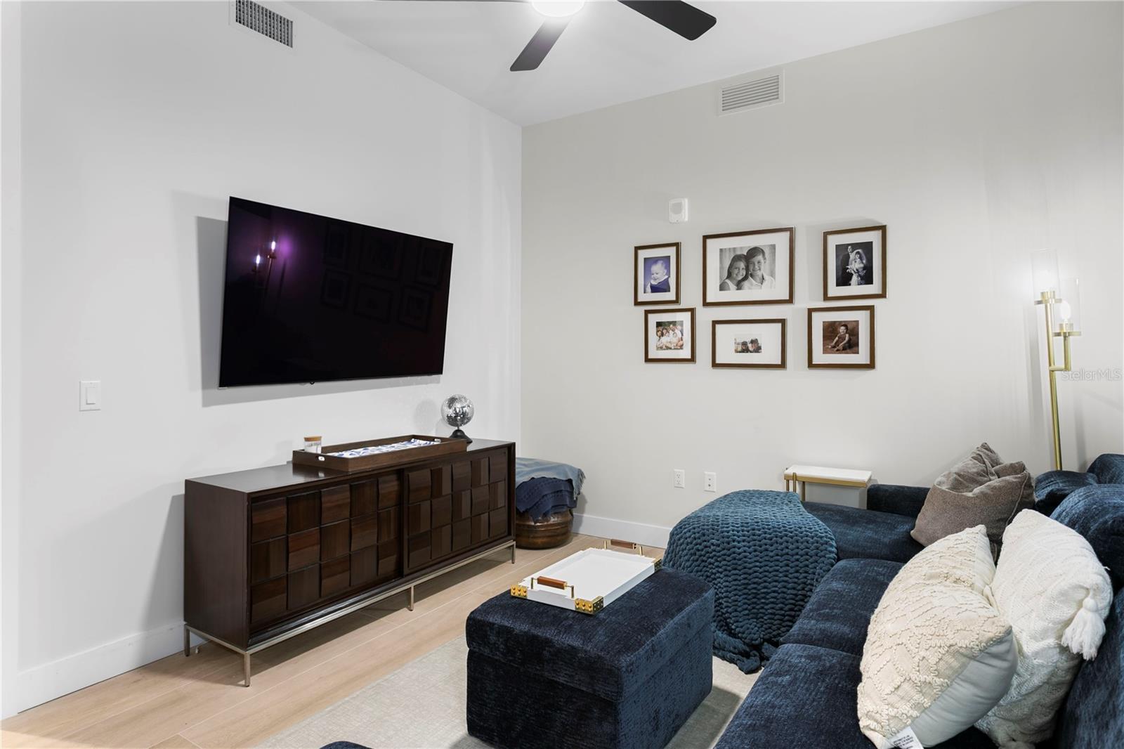 Image 45 of 91 For 301 1st Street S 1601