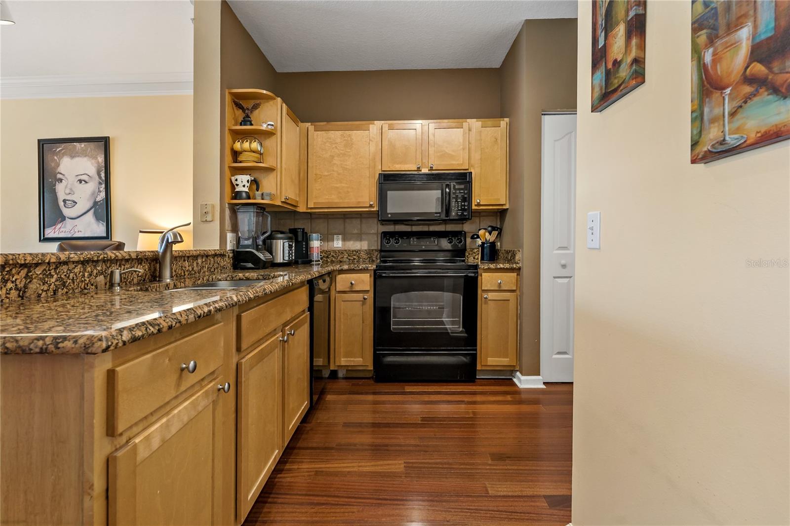 Image 4 of 50 For 4207 Dale Mabry Highway 8304