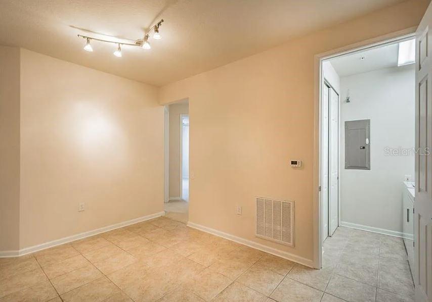 Image 19 of 46 For 7905 Seminole Boulevard 3204