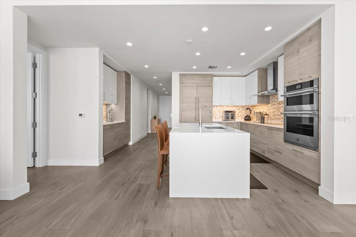 Image 16 of 99 For 301 1st Street S 1004