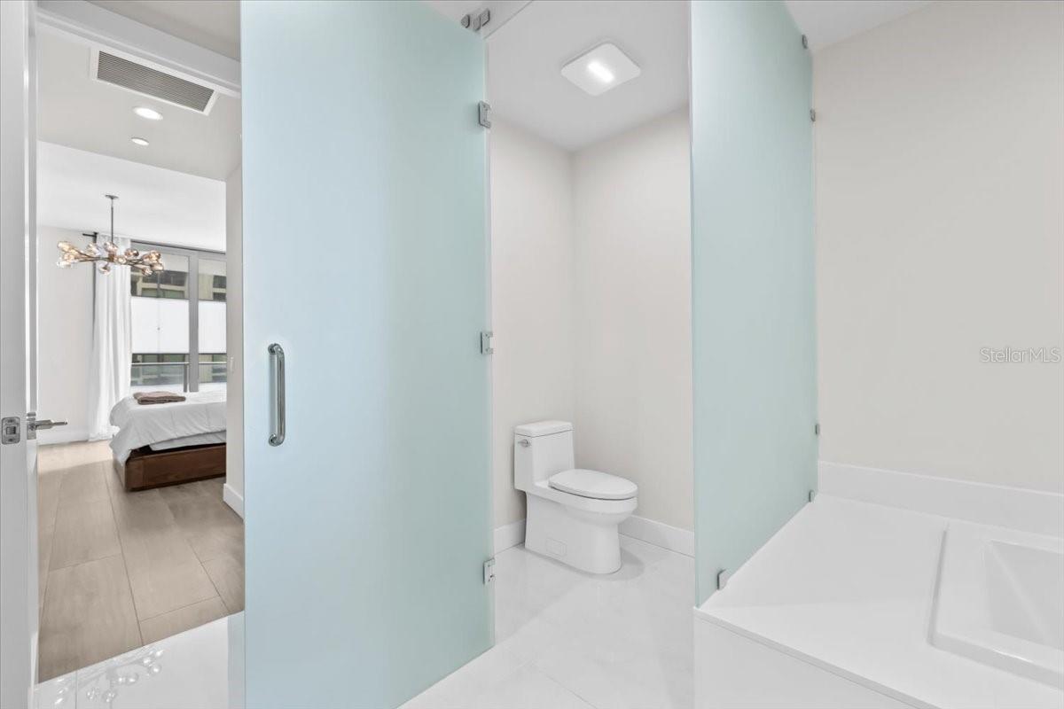 Image 41 of 99 For 301 1st Street S 1004