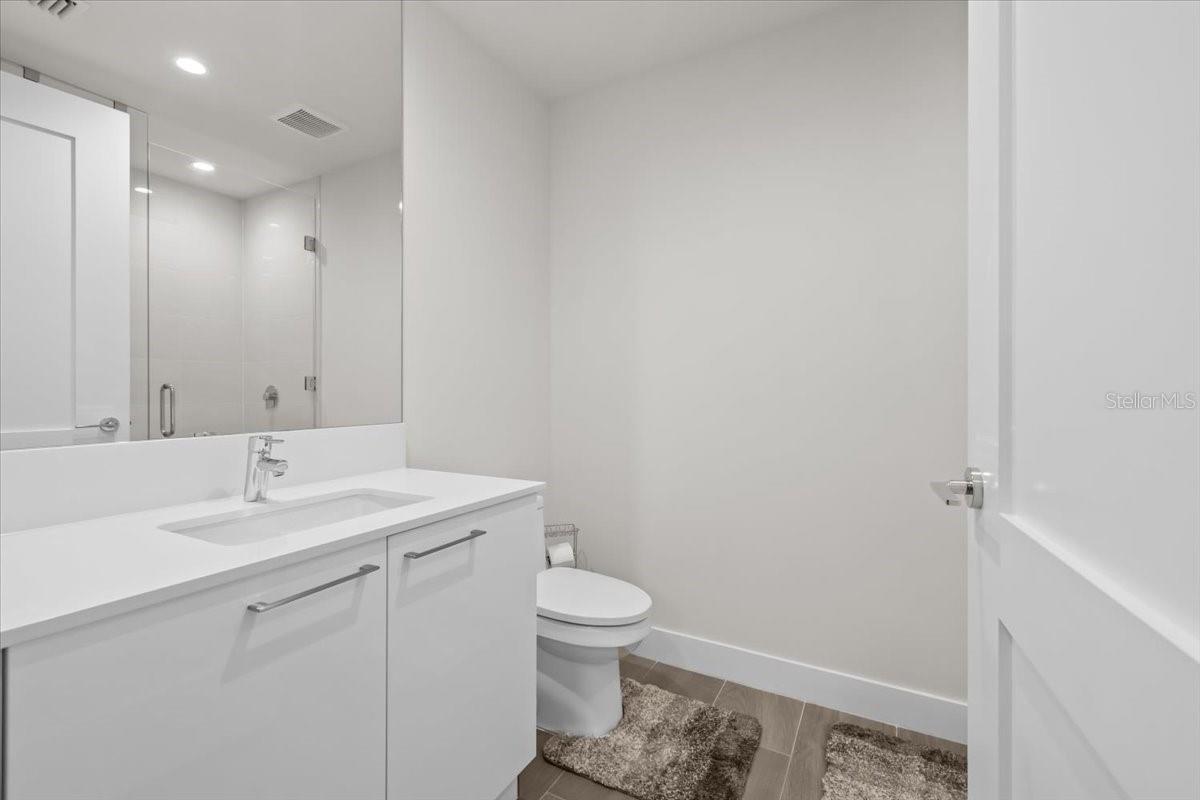 Image 50 of 99 For 301 1st Street S 1004
