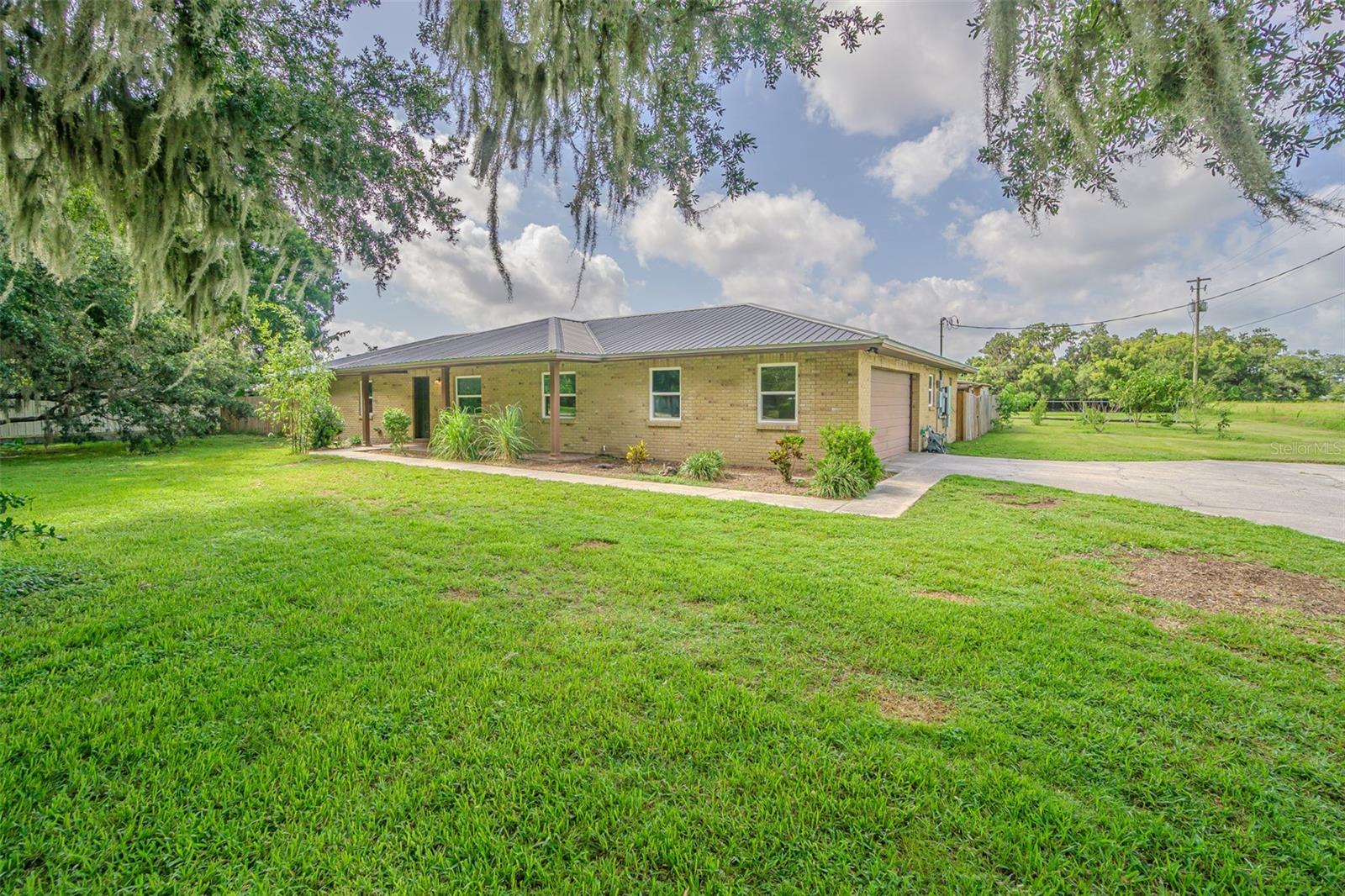 Image 11 of 57 For 3505 Medulla Road