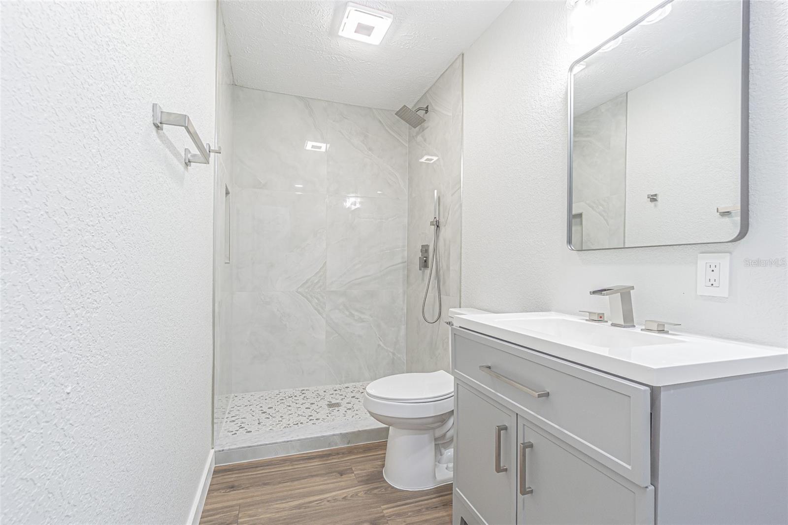 Image 6 of 57 For 3505 Medulla Road