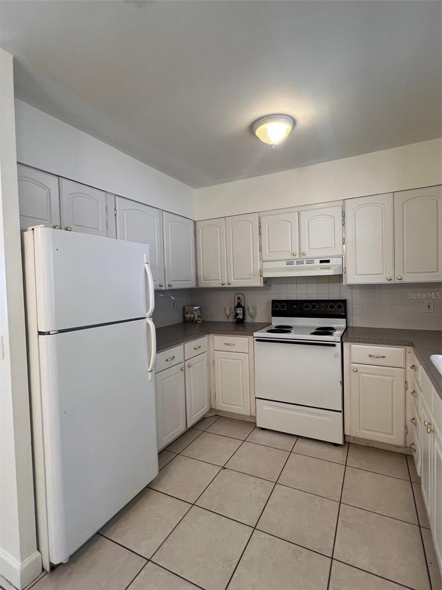 Image 9 of 12 For 2624 Cleveland Street