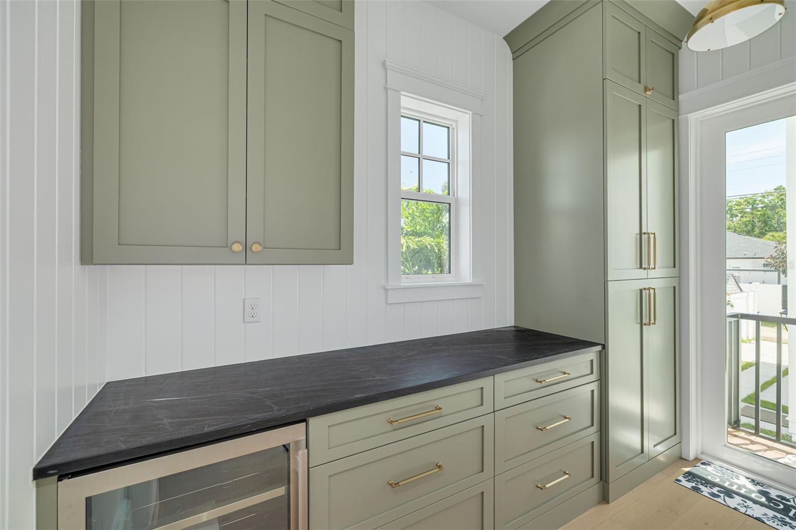 Image 21 of 45 For 2910 11th Street N