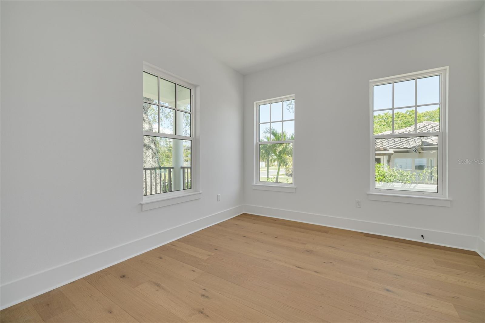 Image 22 of 45 For 2910 11th Street N