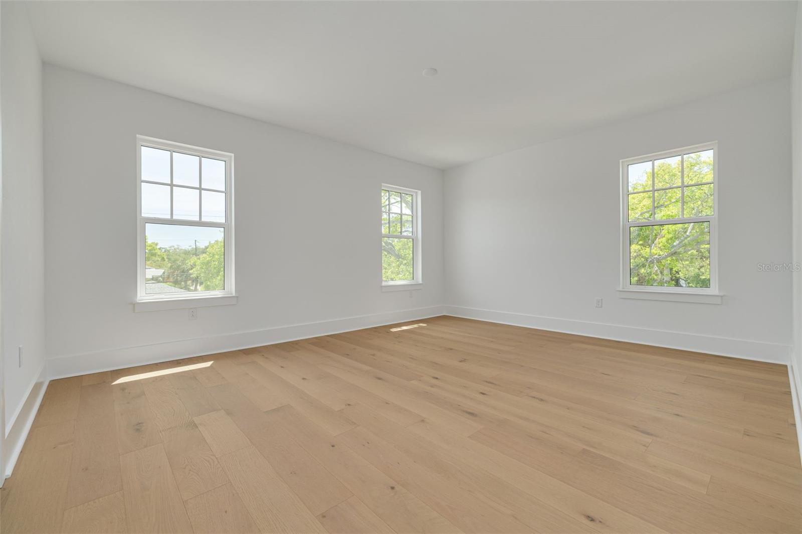 Image 27 of 45 For 2910 11th Street N