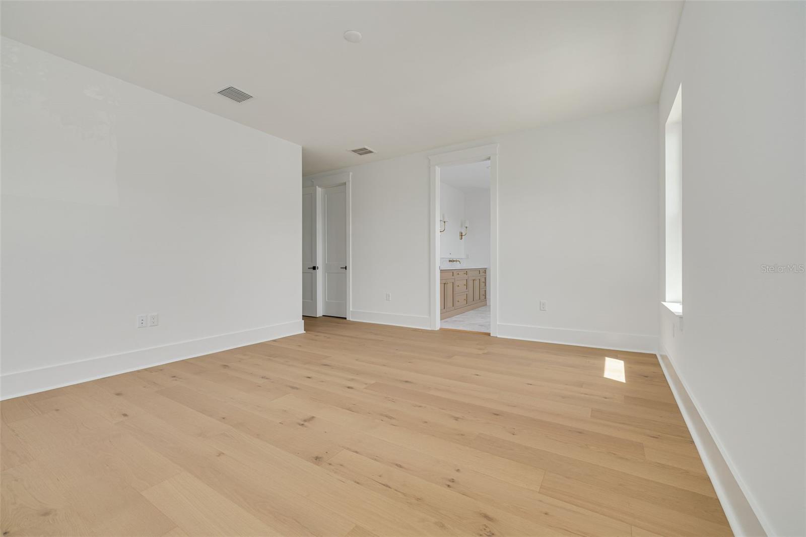 Image 29 of 45 For 2910 11th Street N