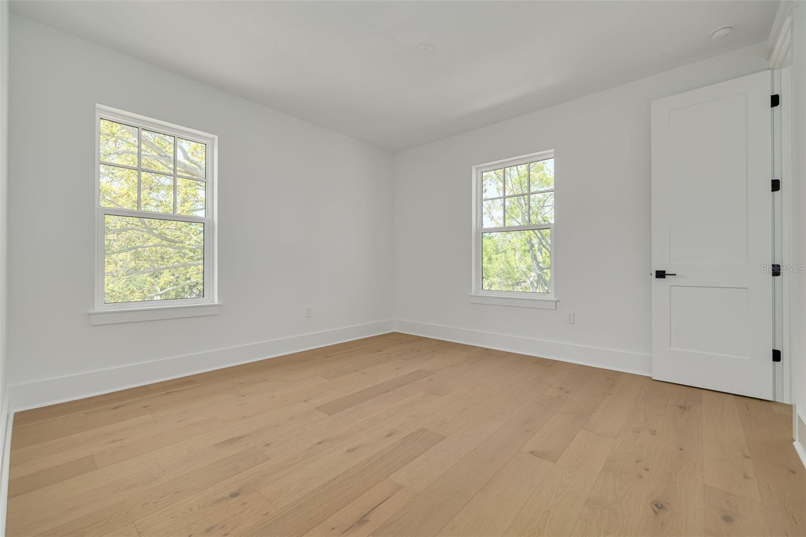 Image 37 of 45 For 2910 11th Street N