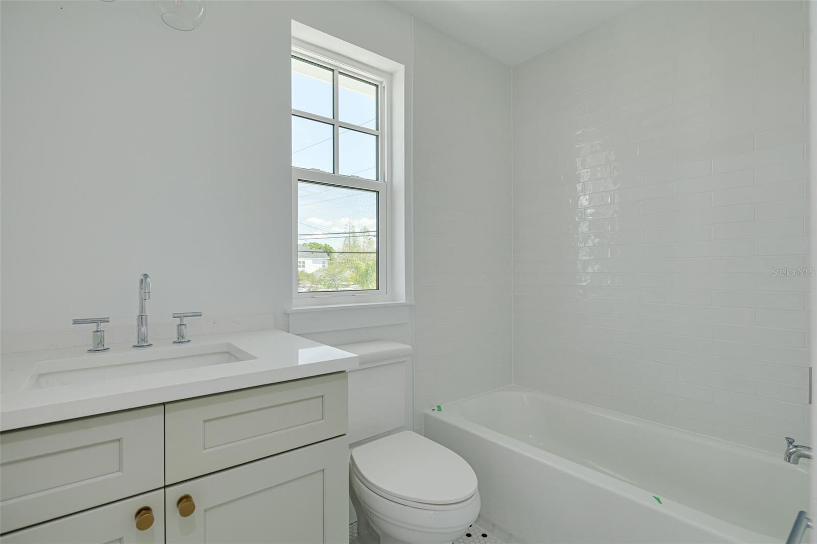 Image 44 of 45 For 2910 11th Street N