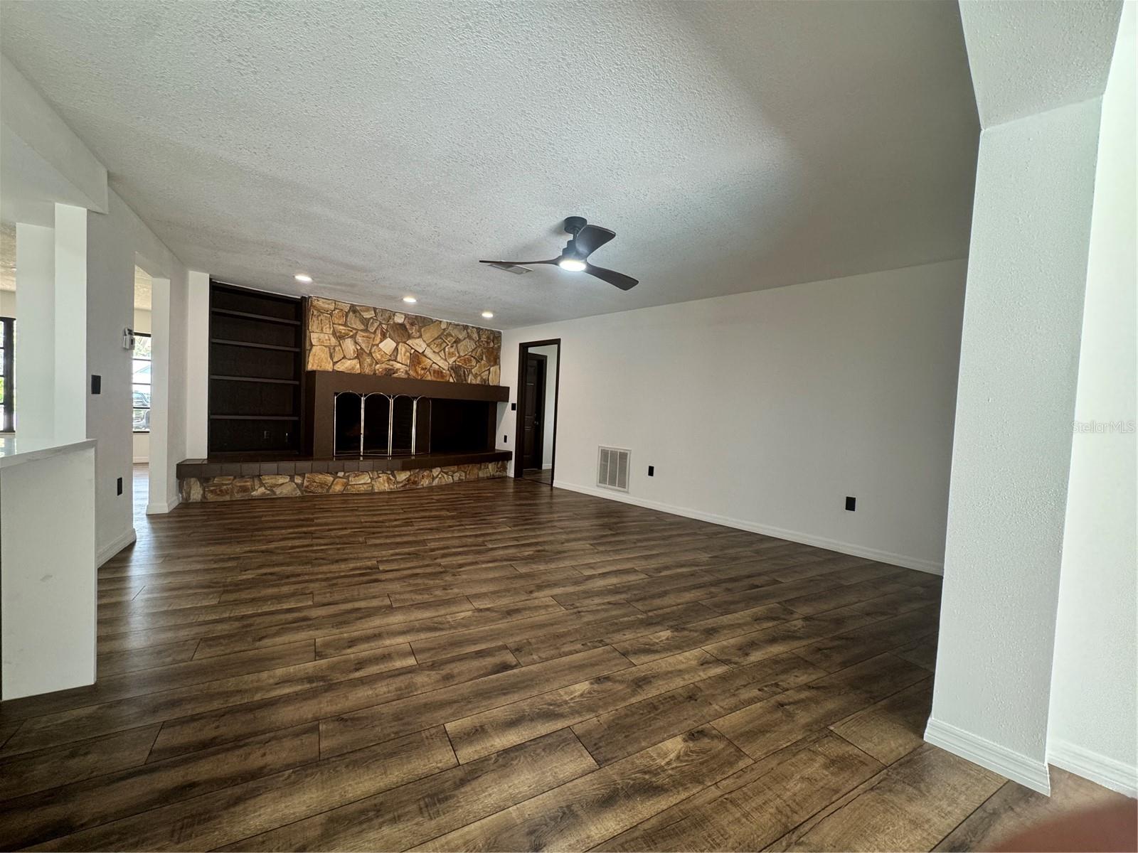 Image 9 of 34 For 2102 Doefield Court
