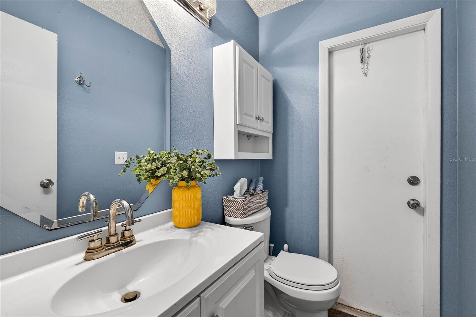 Image 36 of 45 For 15925 Marshfield Drive