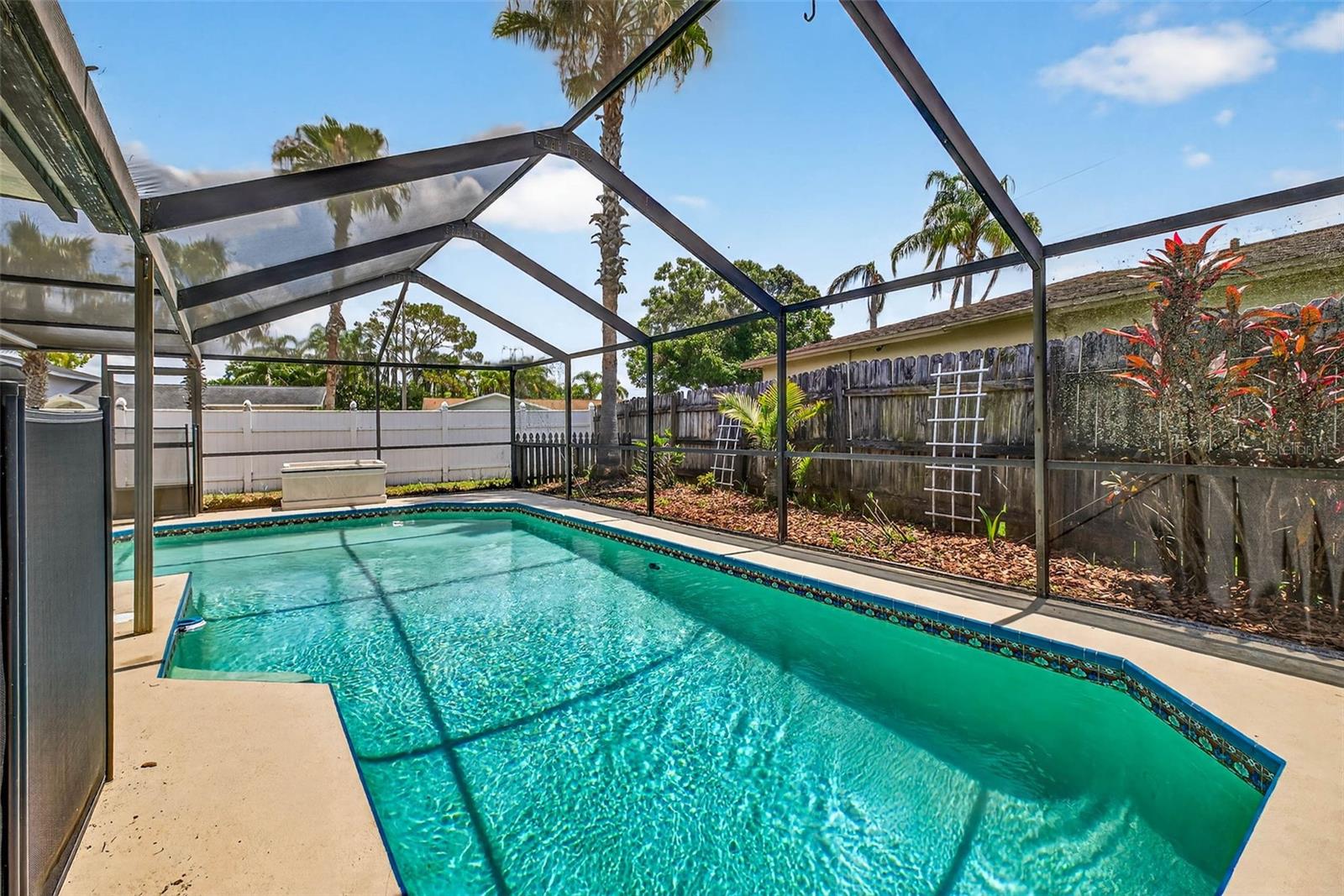 Image 41 of 45 For 15925 Marshfield Drive