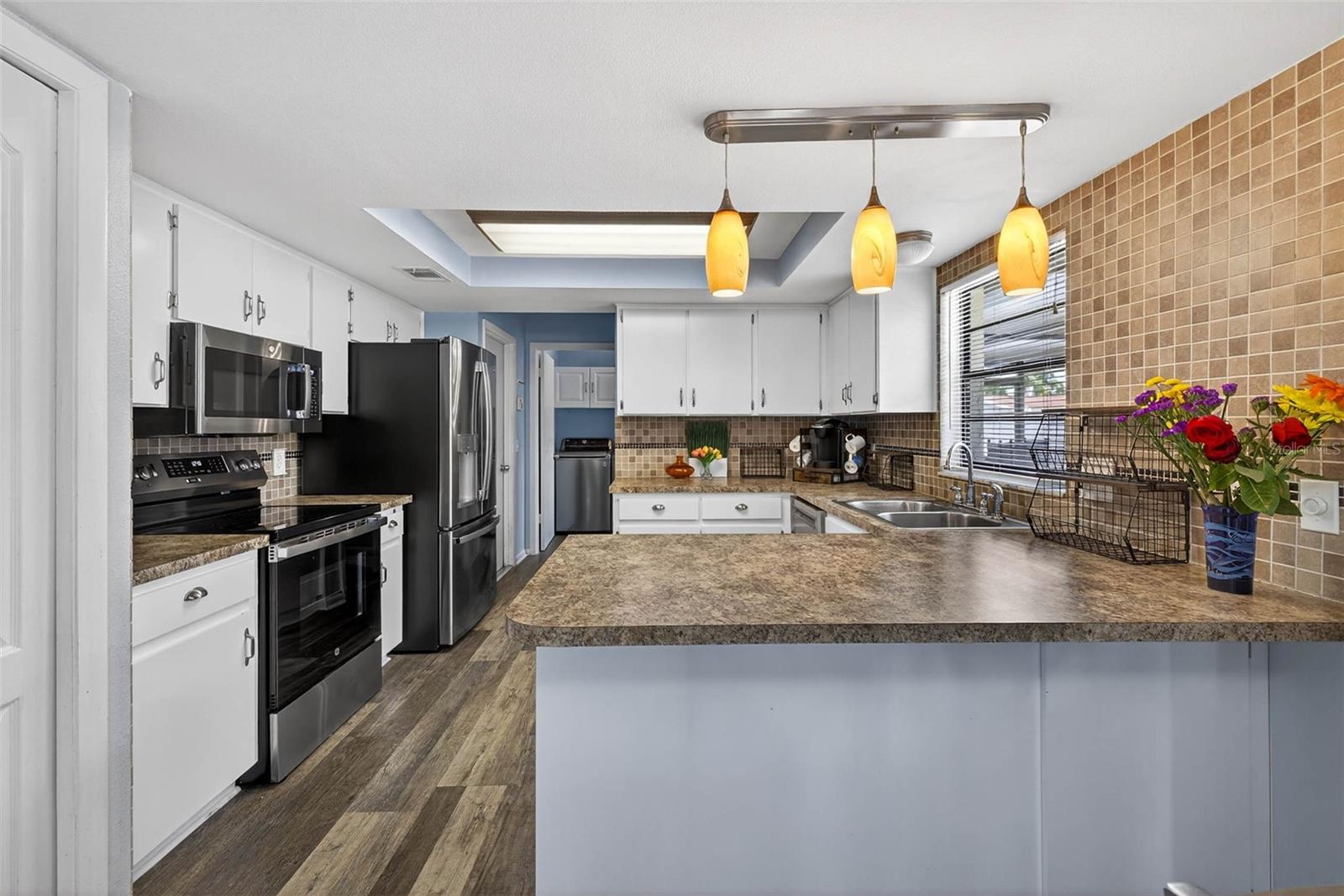 Image 5 of 45 For 15925 Marshfield Drive