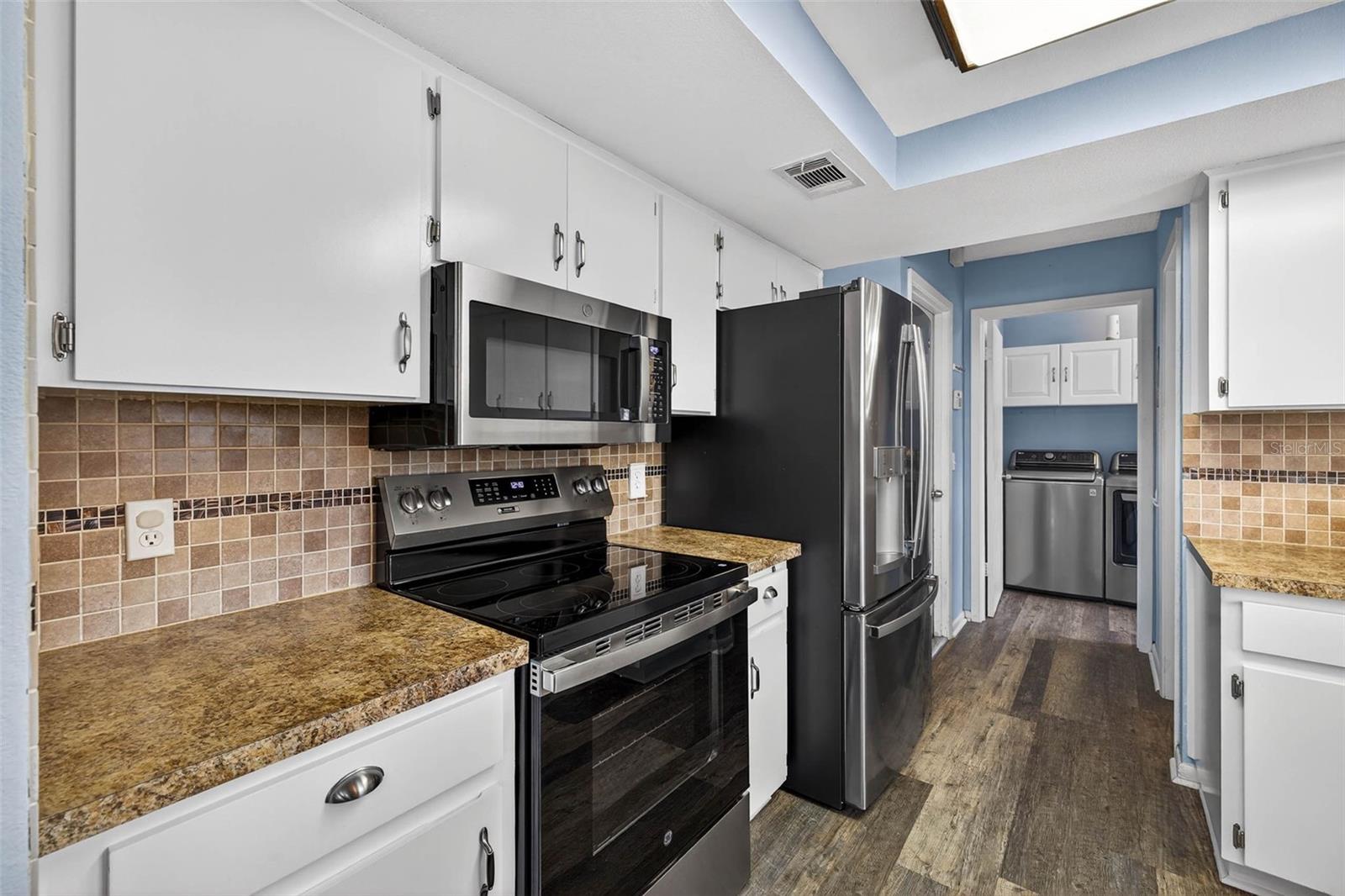 Image 7 of 45 For 15925 Marshfield Drive