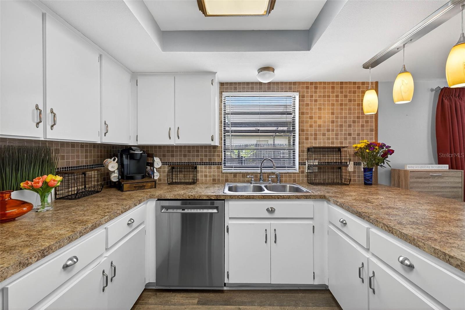 Image 8 of 45 For 15925 Marshfield Drive