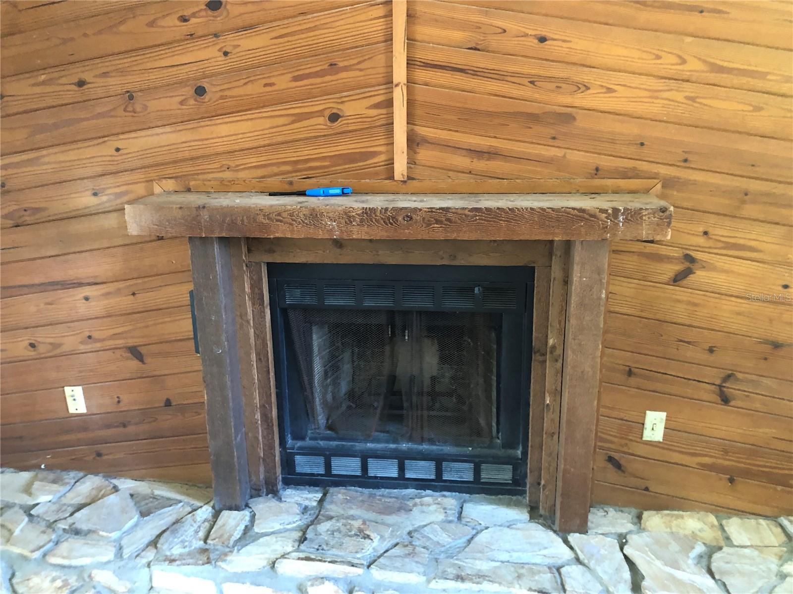 Image 10 of 30 For 6403 Elliot Drive