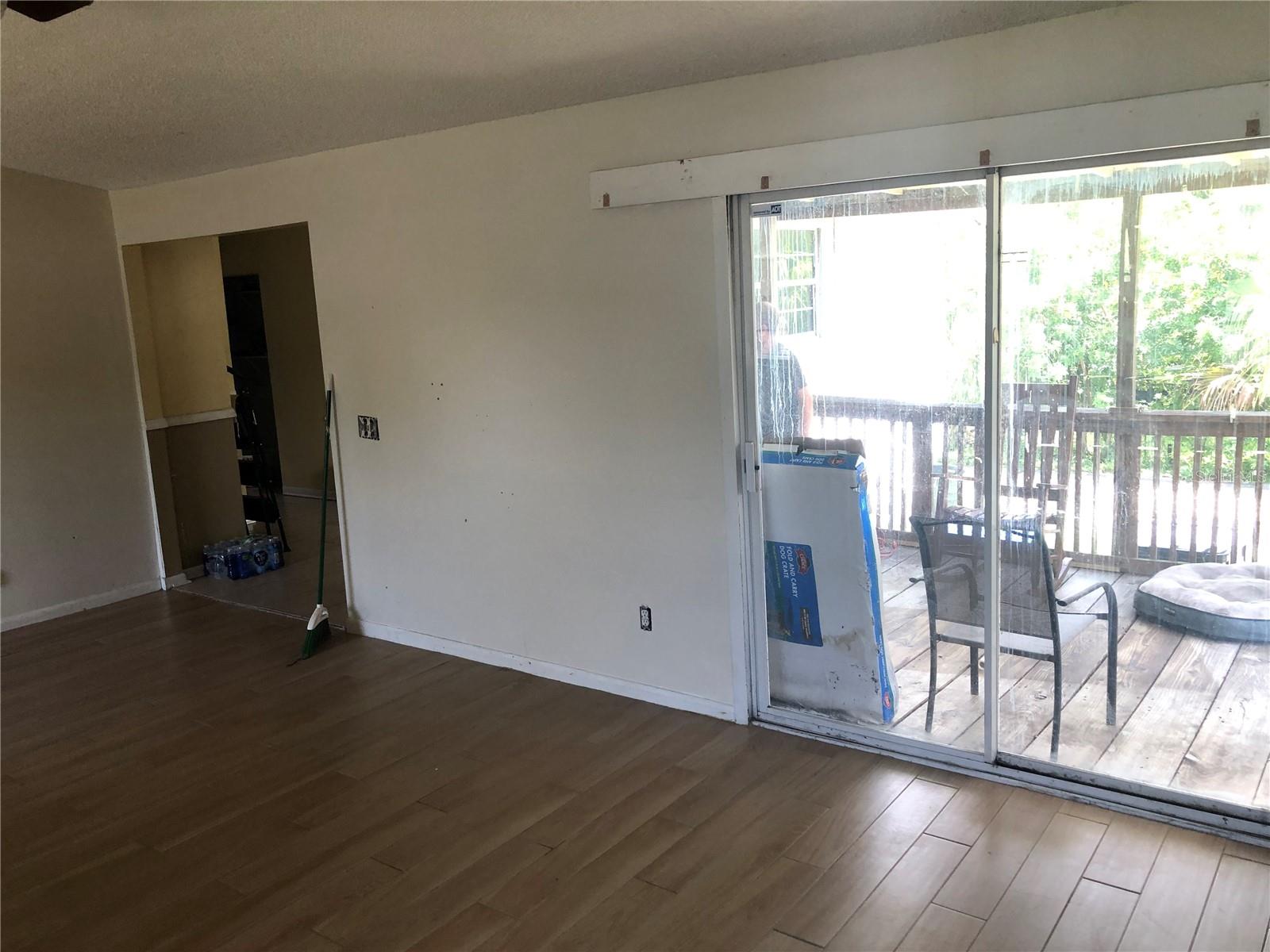 Image 11 of 30 For 6403 Elliot Drive
