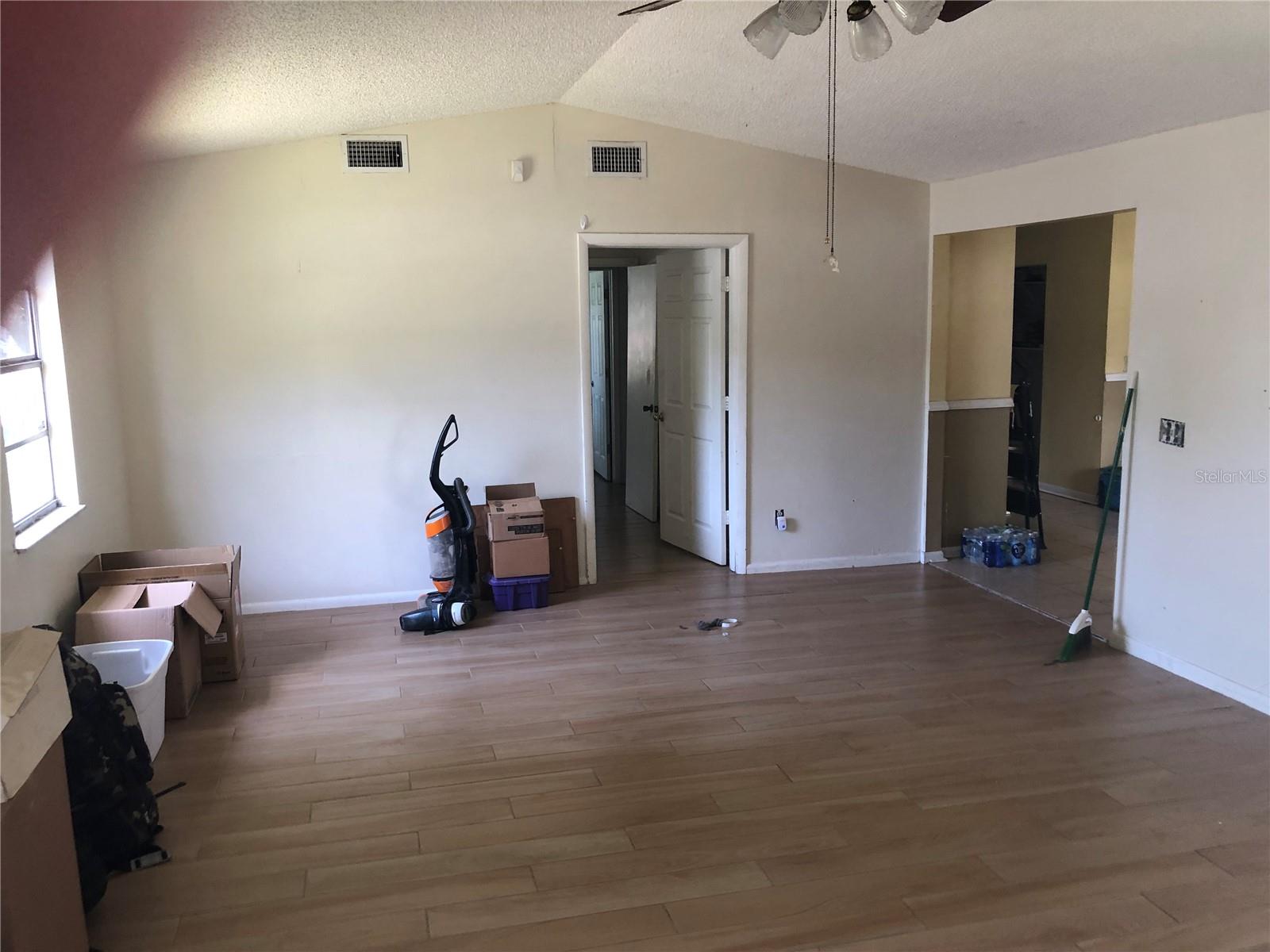 Image 12 of 30 For 6403 Elliot Drive