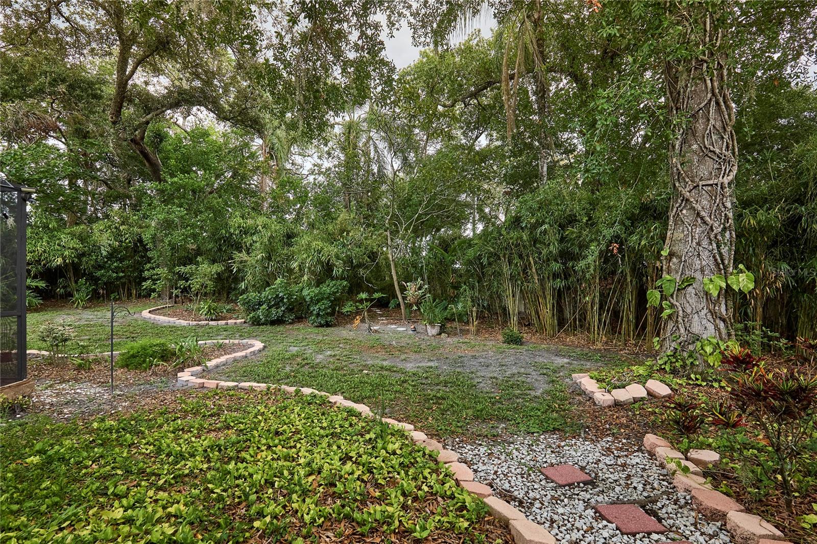 Image 26 of 55 For 15917 Dover Cliffe Drive